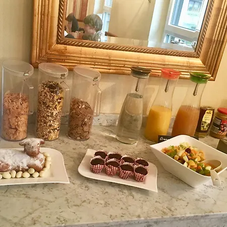 Отель Ambassador